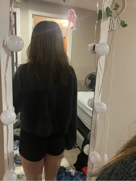 clothes - Picture 15 of 15